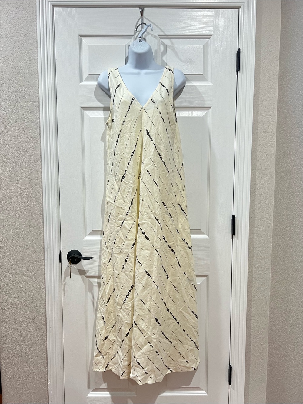 Simply Vera Vera Wang V-Neck Maxi Dress Size L - Cream Linen Blend